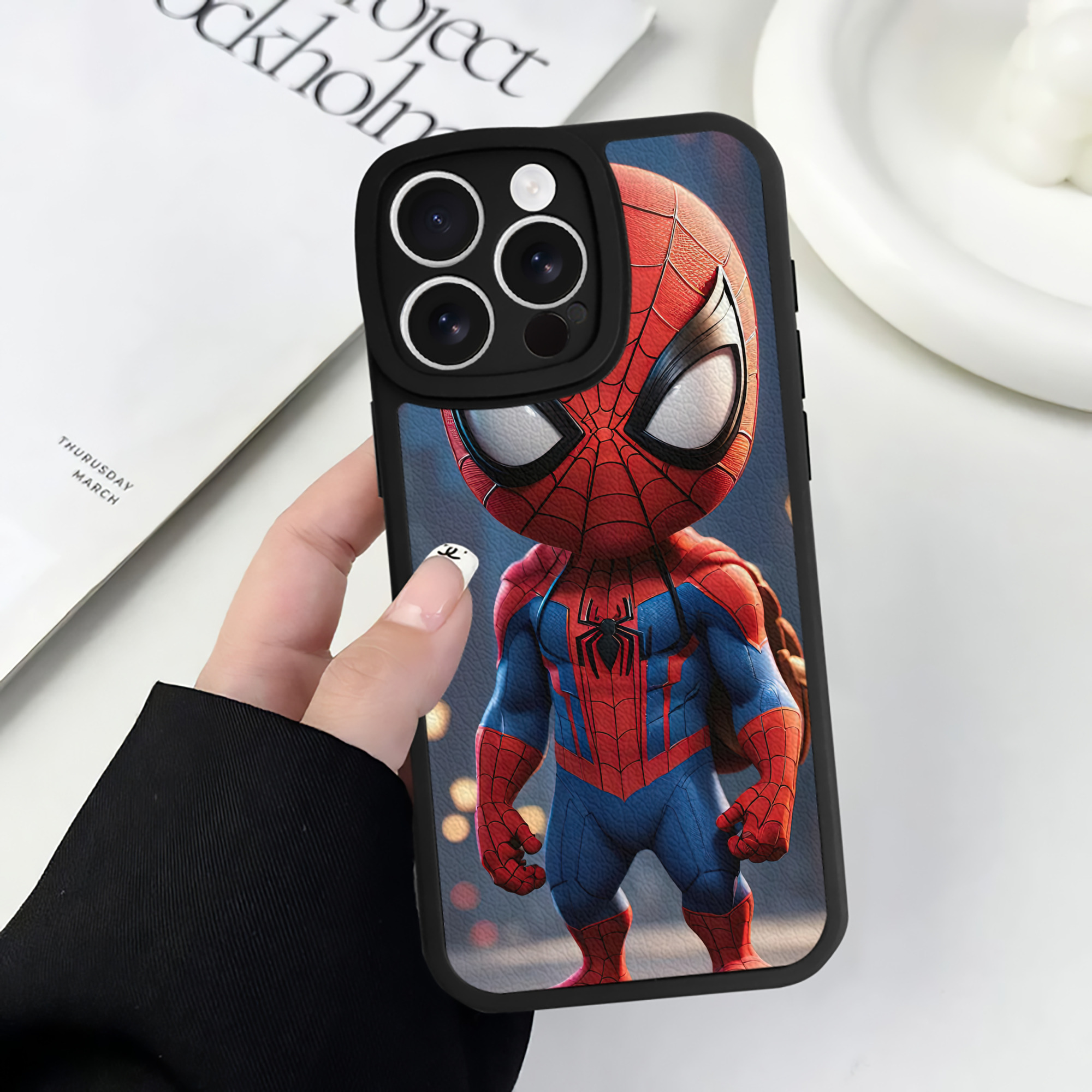 Spider Man スパイダーマン 【iPhone 16シリーズ対応】シリコンスマホケース（レザー調） 材質：シリコン